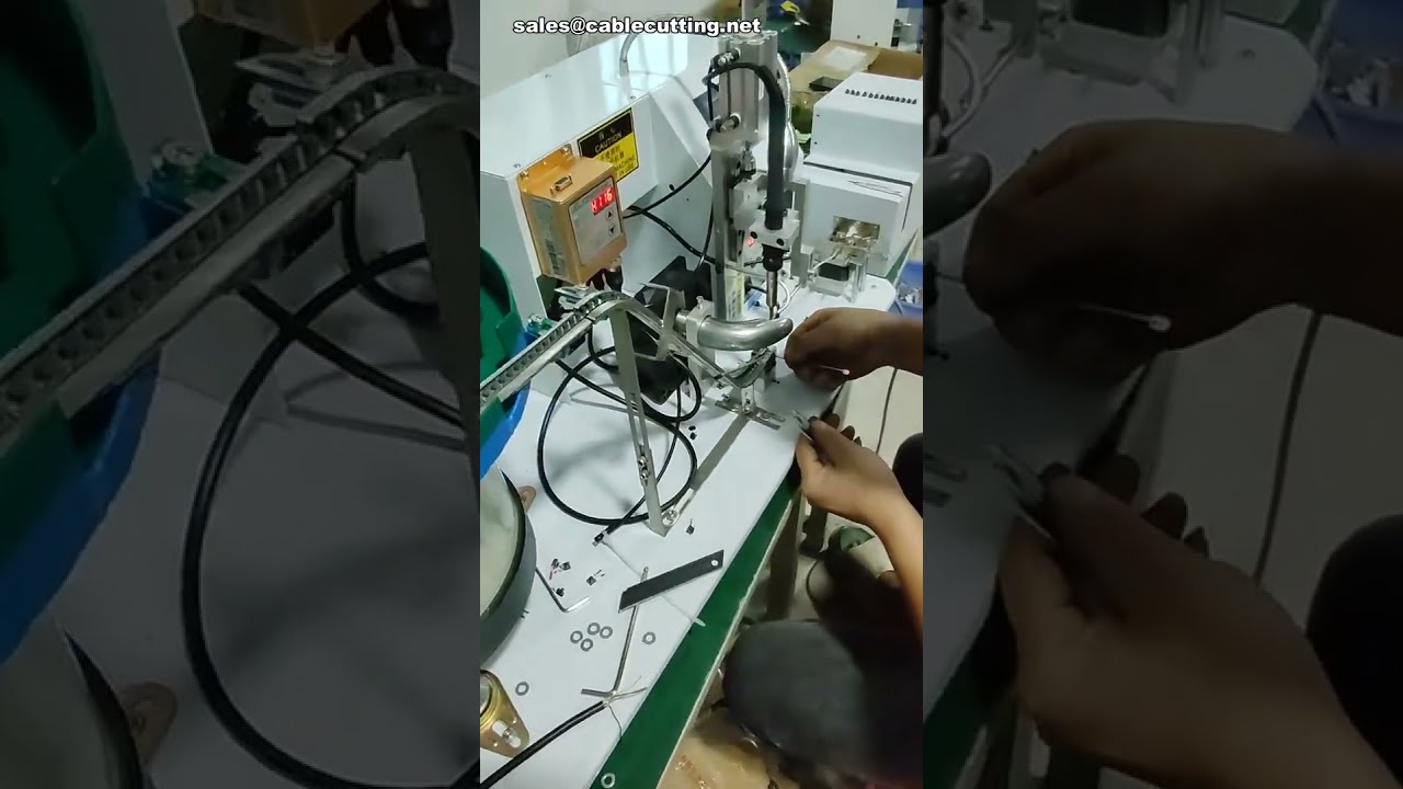 Semi-Automatic Vibratory Feeder Soldering Machine for Multi-Product Applicability