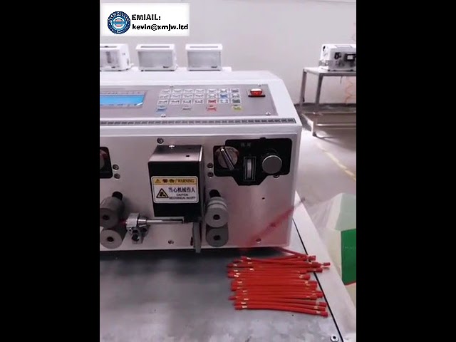 Automatikus BVR/BV kábelhúzó gép 16 mm²-es vezeték vágásához és szigeteléséhez