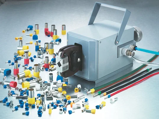 Pneumatikus saru krimpelőgép 6-4